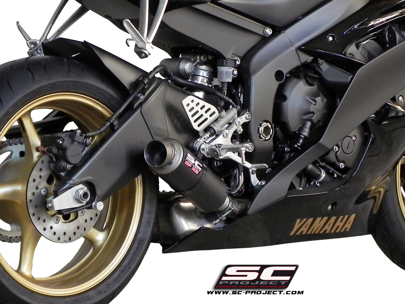 YAMAHA YZF R6 (2006 - 2016) GP-M2 Muffler low position Carbon fiber with CNC machined exit pipe 1