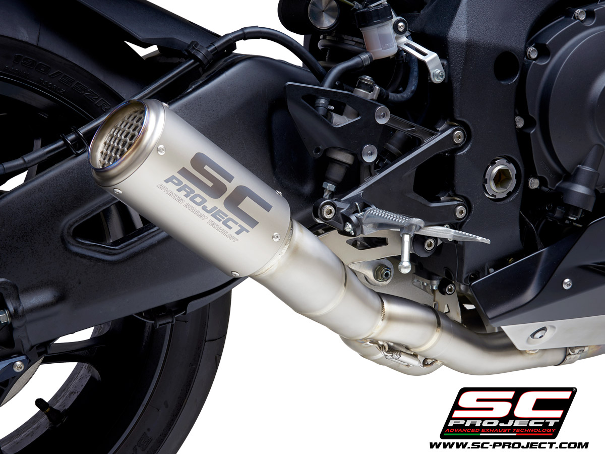 YAMAHA YZF R1 (2015 - 2016) - R1M YAMAHA YZF R1 (2017 - 2019) - R1M YAMAHA YZF R1 (2020-2021) - R1M CR-T Muffler, with de-cat link pipe and titanium mesh on exit pipe