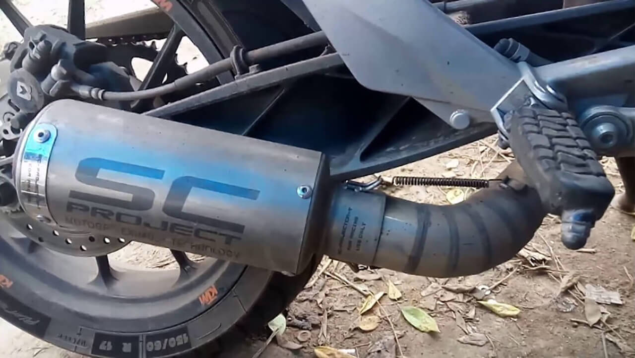 Fake exhaust