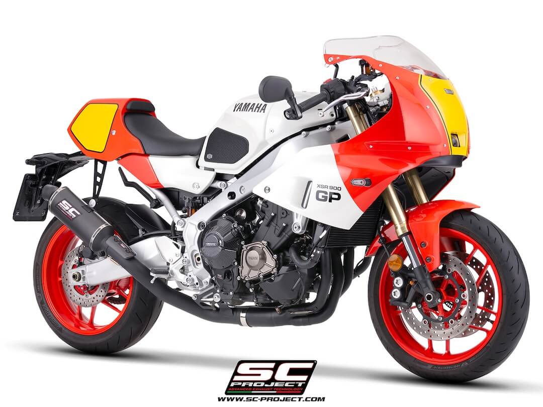 YAMAHA XSR900 GP (2024 - 2025) 3-1 Stainless steel full exhaust system, with Oval R60 carbon fibre exhaust, matt black
